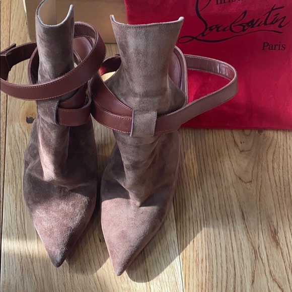 Stunning Christian Louboutin - Picture 11 of 13